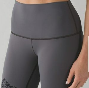 Nulux wunder under engineered print ohhlalace